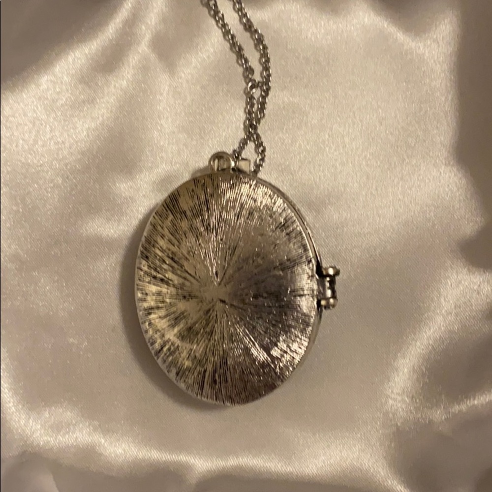 Cameo - Picture 4 of 5